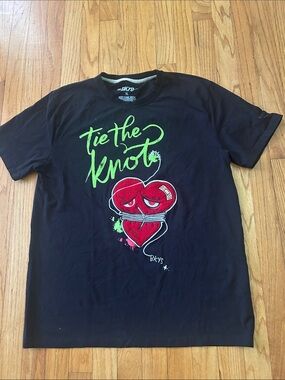 BKYS Black Graphic 'Tie The Knot' Tee with Red Heart
